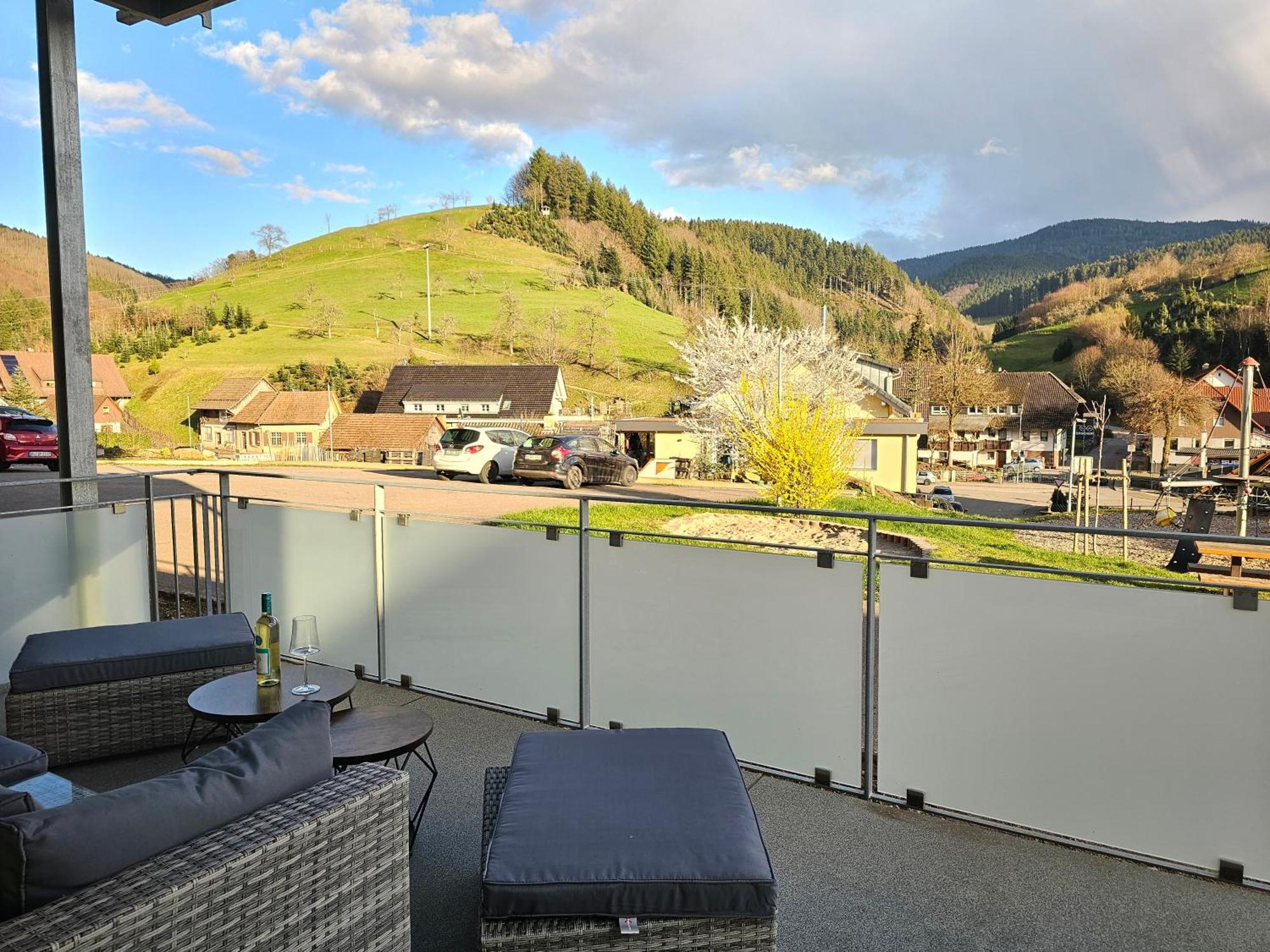Design-Apartment I Black Forest I Boxspring I Nespresso I Spielplatz โอแบร์ฮาร์แมร์สบาค ภายนอก รูปภาพ